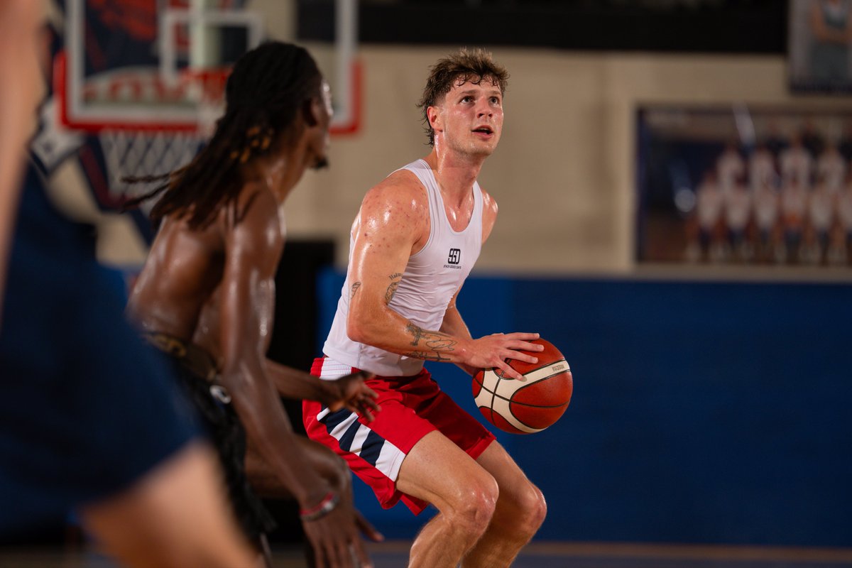 ProEdgeMBB's tweet photo. 𝗧𝗵𝗲 𝘀𝘁𝗮𝗻𝗱𝗮𝗿𝗱 𝗻𝗲𝘃𝗲𝗿 𝗰𝗵𝗮𝗻𝗴𝗲𝘀. https://t.co/9RunBGIVVA