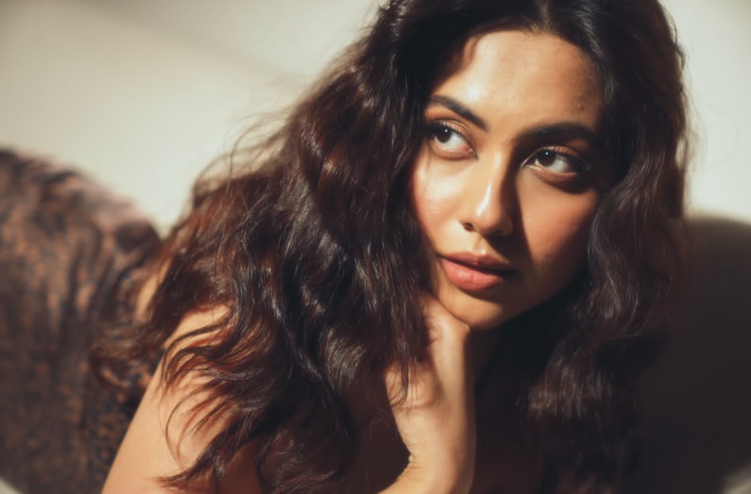 Weekendvibes_'s tweet photo. Reem Shaikh 🤎
#Reem #ReemShaikh https://t.co/bJLctsGRoh