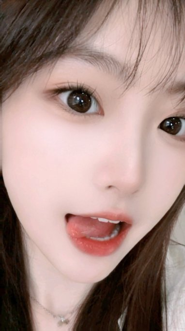 thuglq's tweet photo. 有没有想对着我的脸干坏事的 https://t.co/5MgR9RRdym