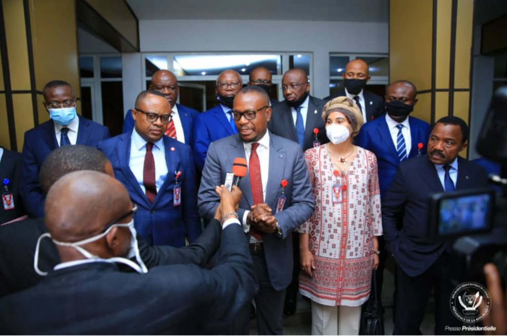 Johnnykakab's tweet photo. @MuadiLaeticia La frustration de Delly Sessanga vient à partir de G13...

Qu'on ait pris Patrick Muyaya et Christophe Lutundula comme ministres alors que, lui, qui était parmi les leaders de ce groupe se retrouve sans poste ministériel.

De ces frustrations, il y a aussi C.A Lubaya &amp; J.J Mamba. https://t.co/EaR7KxTpvf