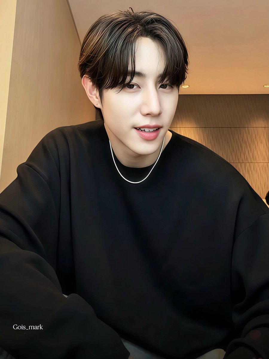 promise_MT93's tweet photo. #MarkTuan https://t.co/iivs5yI0LP