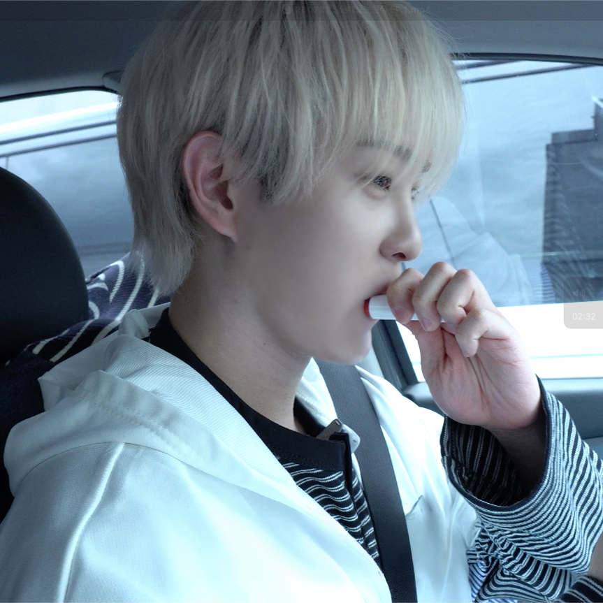 official_kpopx's tweet photo. 잘모르겠지만일단해보는현식 1화

대망의 첫 번째 청춘 수업 오픈! 🚐💨
세상에 나온 서른 살 아이돌 원현식!
아이돌 짬바 다 내려놓은 현식의 찐텐션 🔥

7월 23일 목요일 오후 6시 ⏰

🔗 스튜디오 596 : https://t.co/zR8c3CZgyq

#잘모르겠지만일단해보는현식 #현식 #XODIAC #원현식 #띡카 https://t.co/5ZXJnZahTL
