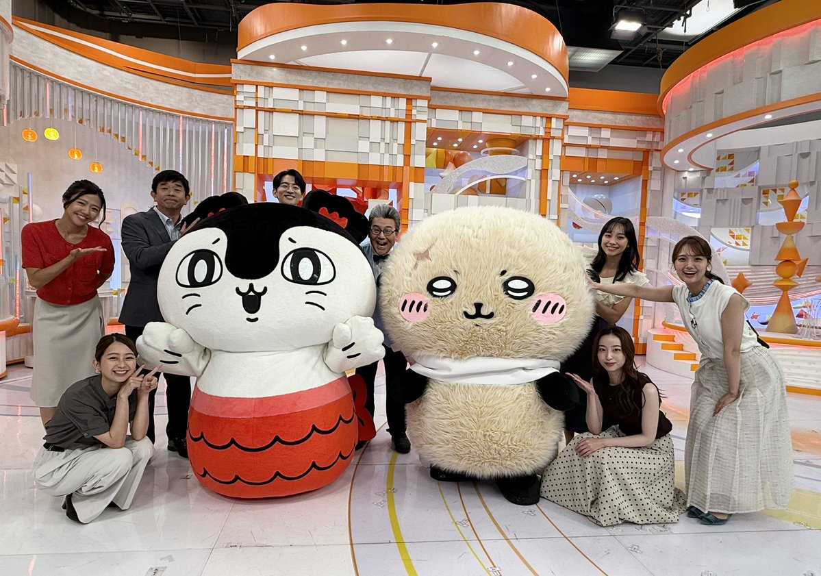 cx_mezamashi's tweet photo. きょうは『#映画ちいかわ 人魚の島のひみつ』から #ラッコ #セイレーン が生出演してくれたよ📺
 
あす24日(金)は #ちいかわ #ハチワレ #うさぎ #島二郎 が登場🌟
6時55分頃からいろいろなコーナーに出演するのでお見逃しなく😉💕

🎬映画はあす公開

#めざましテレビ https://t.co/u0qYsTCxgG