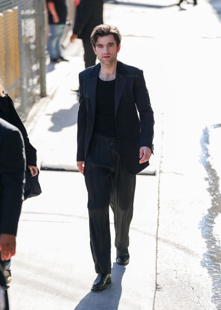 pdeardzcrave_'s tweet photo. Patrick Ball on his way to film Jimmy Kimmel Live!

📸 GC Images https://t.co/5PAukd6oWI