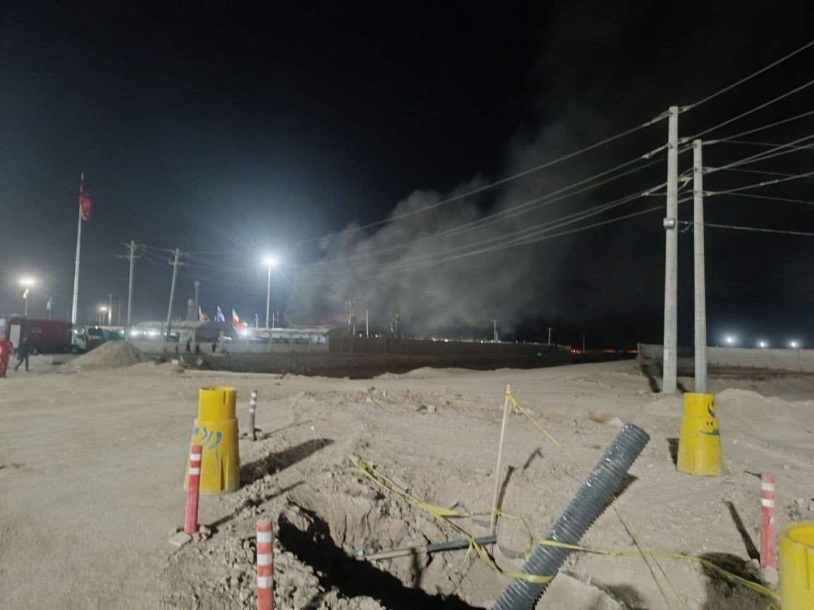 shami735's tweet photo. 🚨🚨INTESE US STRIKES IN IRAN LAST NIGHT 

FOLLOW FOR MORE UPDATES 

#Iran #IranWar #Breaking #Viral #USA #Kuwait #Bahrain #Jordan #Iraq #Israel #KSA #Yemen #World #Conflict #OSINT #news https://t.co/qlQuC03JfJ