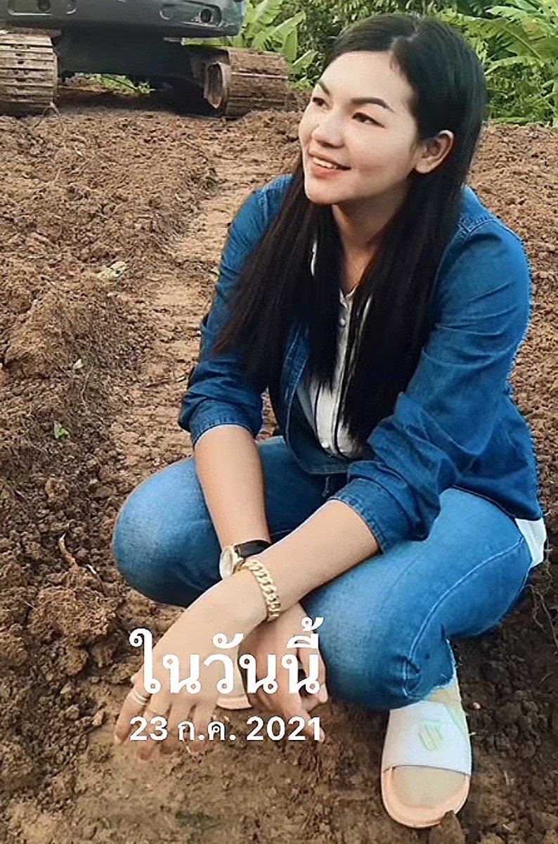 Wa252922's tweet photo. “  ชีวิต ”  มีขึ้น – มีลง
แต่...สิ่งสำคัญ
คือ...เราจะไม่หยุด
ที่จะ “ ทำชีวิตให้ดีขึ้น ”🤍 https://t.co/837nIT3NlE