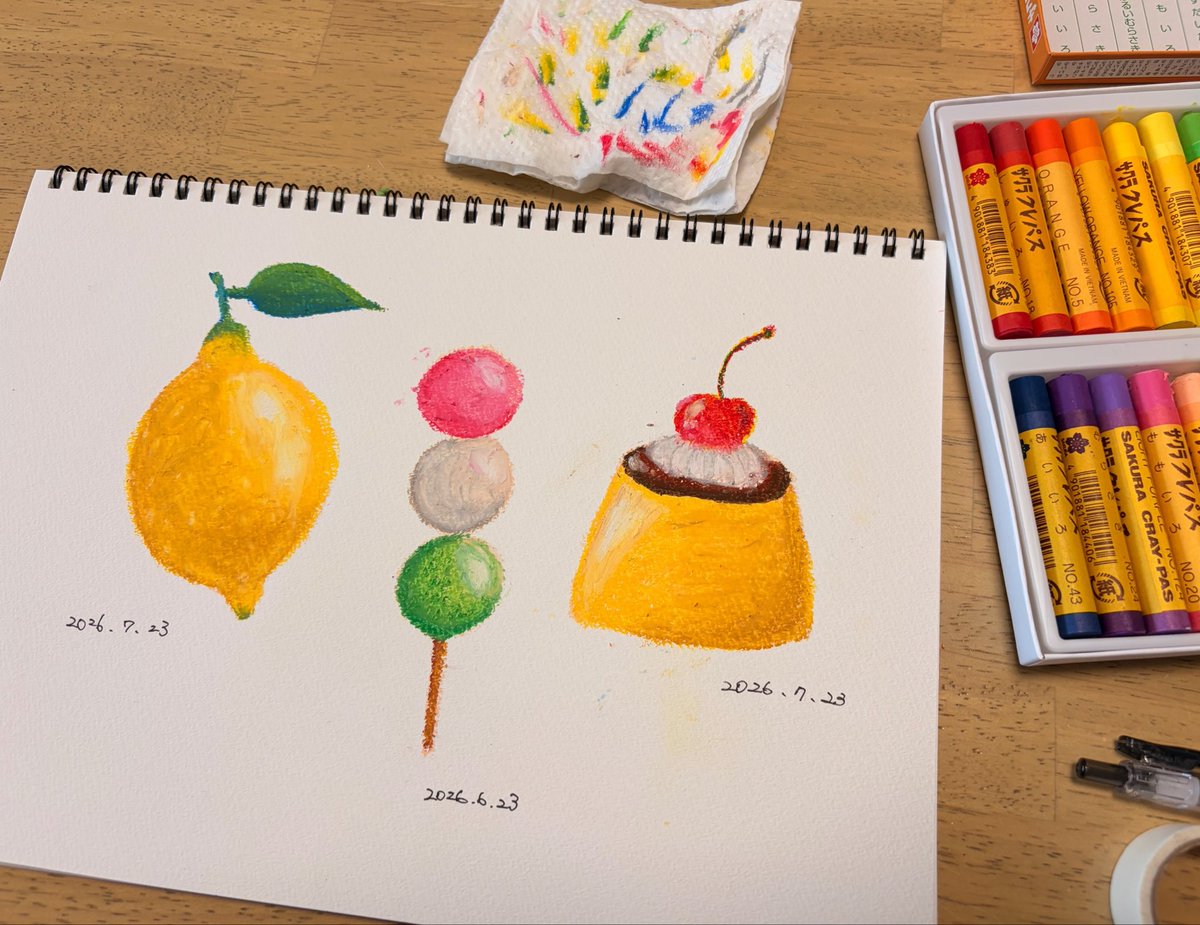 mariwacom's tweet photo. 本屋さんで「クレパスで描きました」を、見つけて子供の夏休み対策も兼ねて本とクレパス購入。
クレパスの可能性は数年前から感じていたのだけど、色々驚くことが多くて面白い✨ https://t.co/wXbWqnnEiT