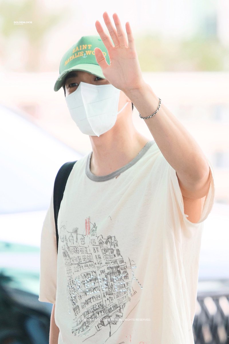 golden6_dk18's tweet photo. 20260723 ICN🇰🇷✈️KHH🇹🇼

가오슝 가자💚☘️

#SEVENTEEN #DK #도겸 #DOKYEOM #석민 #세븐틴 #ソクミン #ドギョム #李碩珉 @pledis_17 https://t.co/s7NtxpECzW