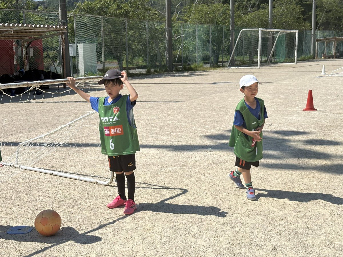 renofa_school's tweet photo. 2026 #レノファ山口FCサッカースクール
サマーキャンプsupported by ユーピーアール

🔸2日目
⚽️ミニゲーム大会🔥

#レノファスクール #renofa #RERISE
#ユーピーアール #upr https://t.co/85WoOLRpNQ