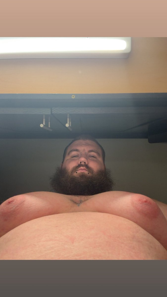 TdogHTX's tweet photo. Bewbs https://t.co/h2GE94x75V
