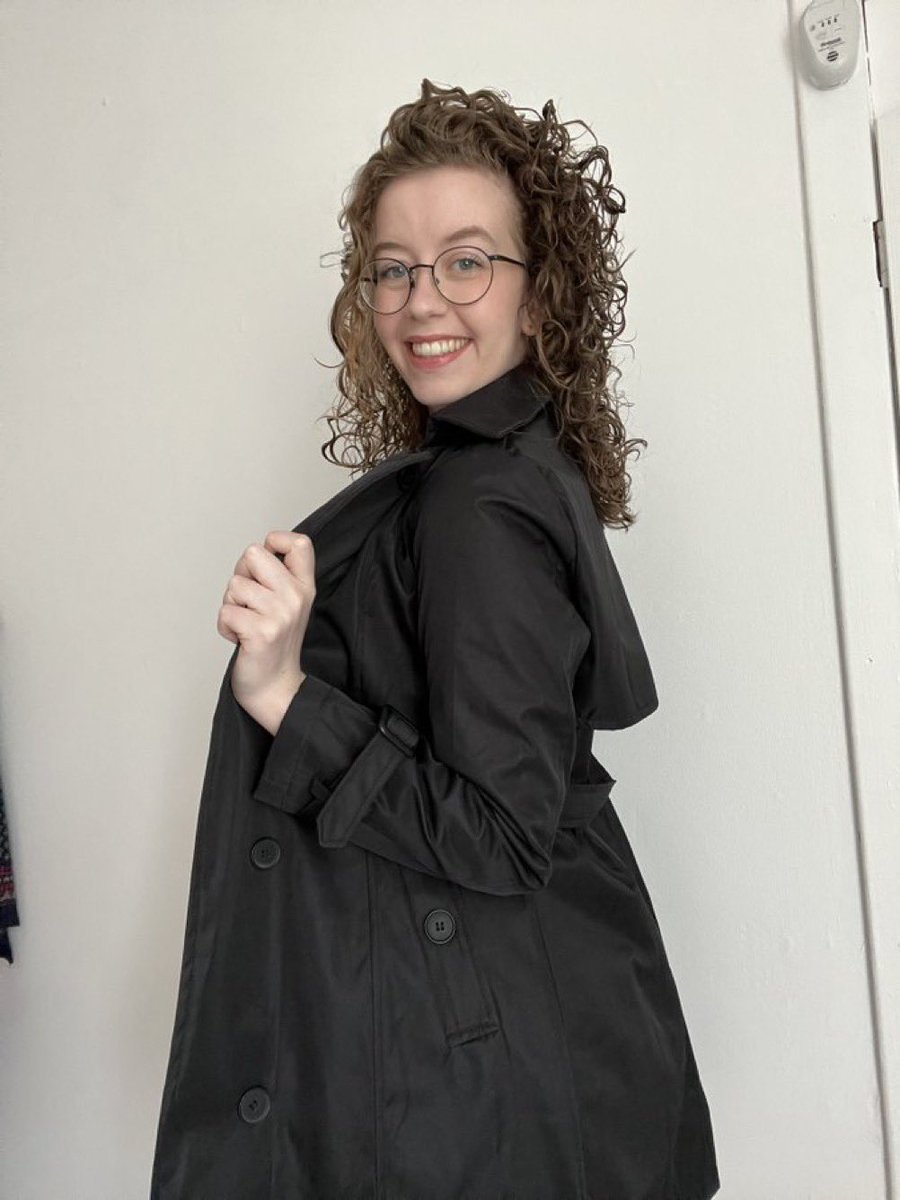 Kayle3816's tweet photo. Guess what I’m wearing under this coat 🤭❤️ https://t.co/HPHLFCtHZq