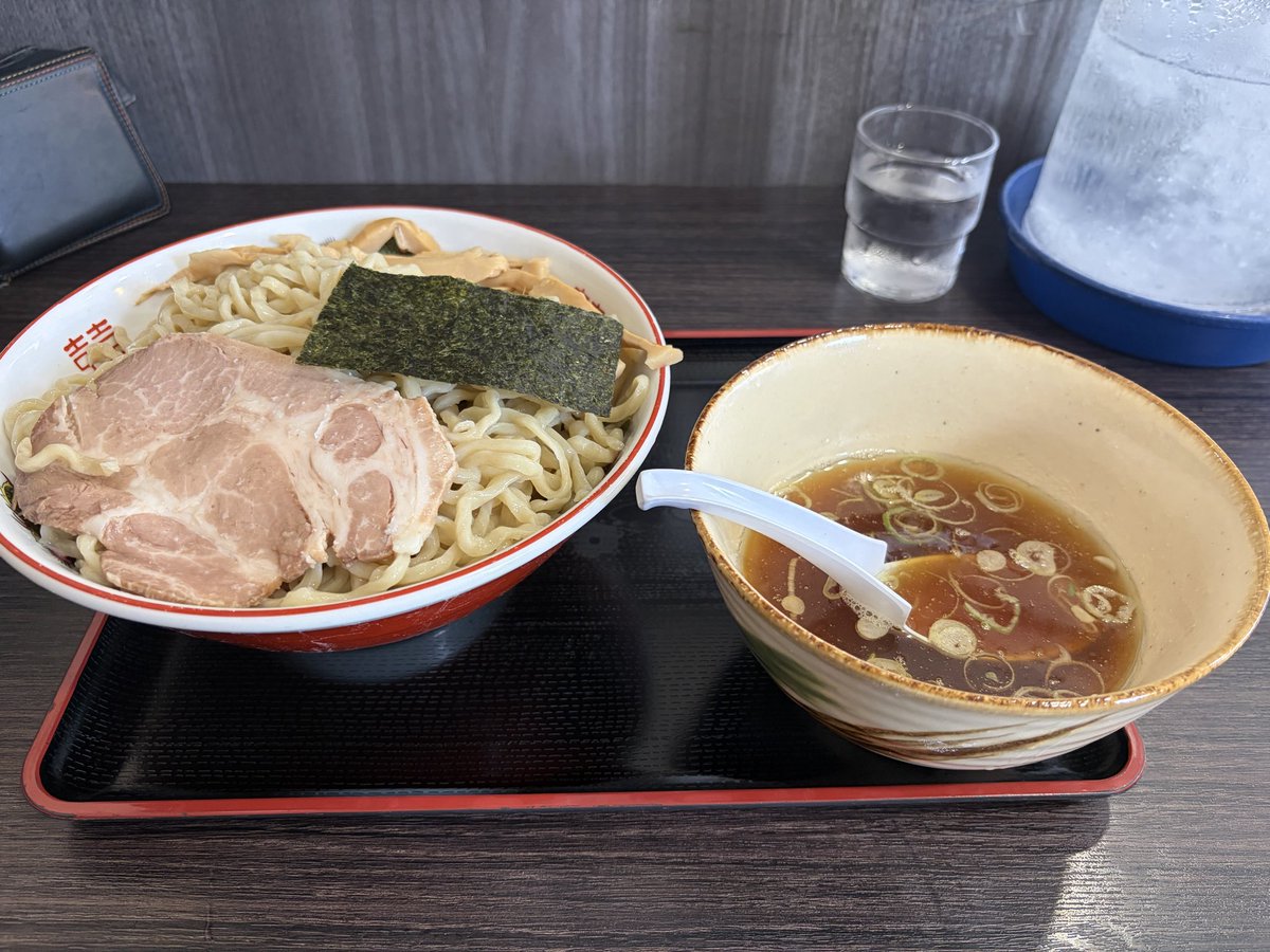 runrun_1059's tweet photo. 自家製太麺渡辺　限定つけ麺

ただでさえGODラーメンなのに夏日につけ麺化はゼウス。
400ペロリすぎて2周目行こうか迷った。

宮城の皆さん、恐らくまだ間に合います。
今すぐ仕事を抜け出して渡辺に向かってください。 https://t.co/QGQgpEm02C