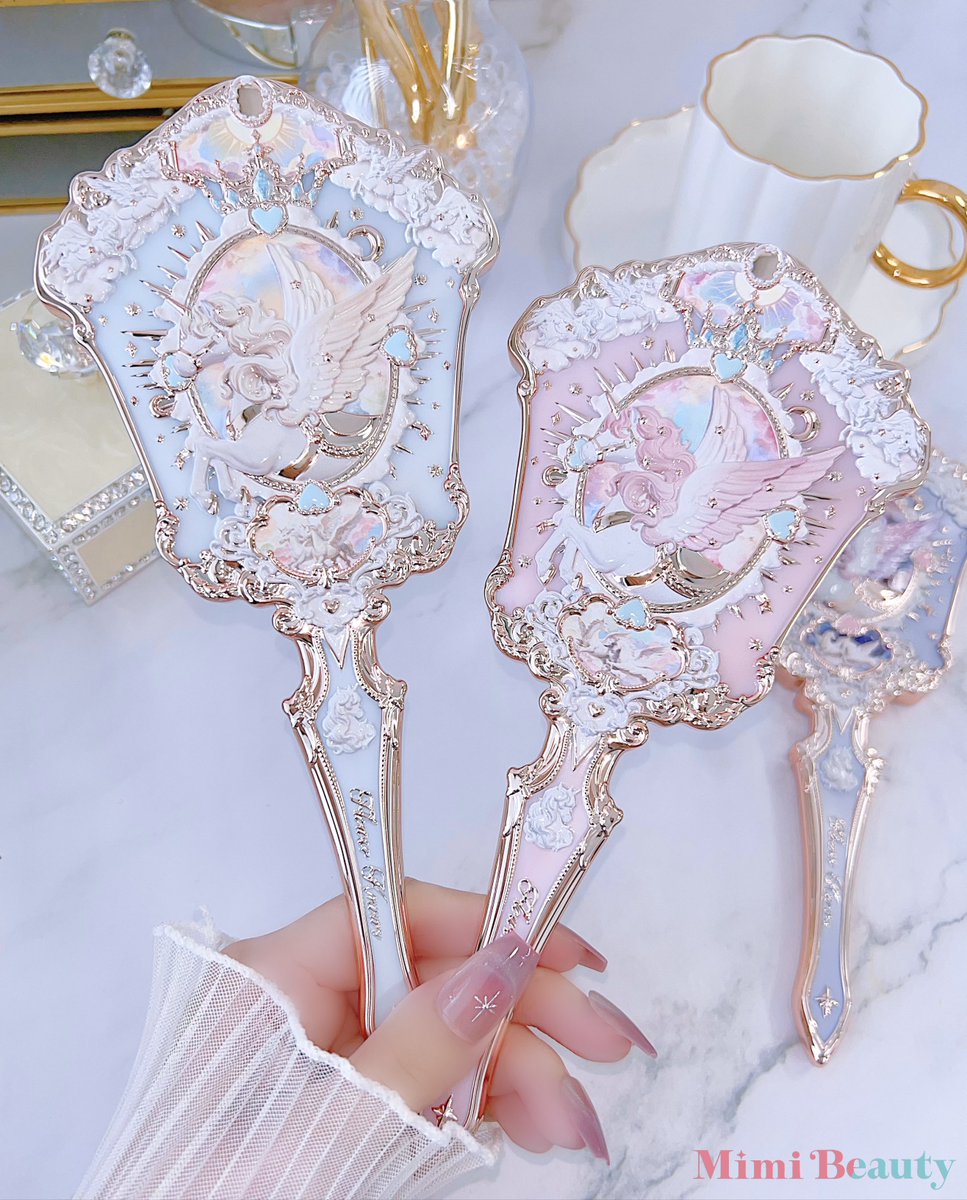 MimiBeauty__'s tweet photo. フラワーノーズのユニコーンミラー🦄✨
眺めてるだけで幸せ… https://t.co/B5o9qsQCg2