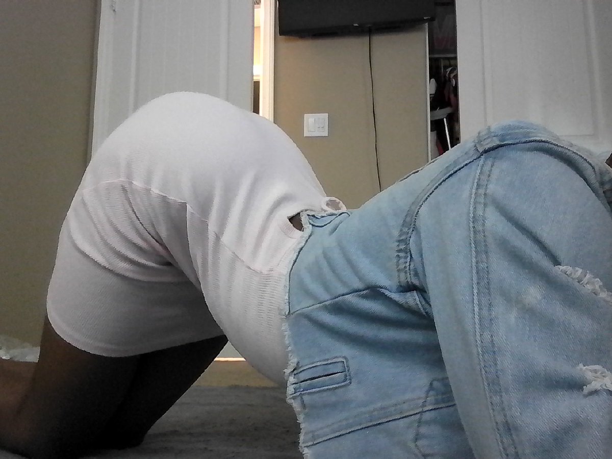 H3av3nllyyy's tweet photo. rate the fit😋
#femboy #fem #twink #bubblebutt #ie #socal #archpics https://t.co/Ek94e8m7XQ