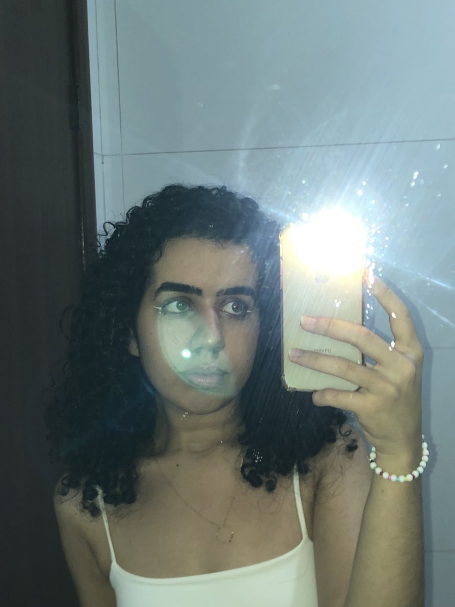 artmysiaaa's tweet photo. @aceasaa Não vem com essa não fia, a menina é belíssima https://t.co/XBkitnAXHJ
