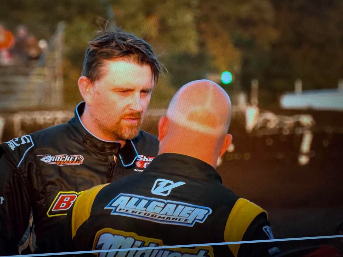 drunkraceguy's tweet photo. @chasejunghans18 telling @KBM40B “Holy shit dude do us all a favor and put your hat back on” https://t.co/YNn9dB33Ho