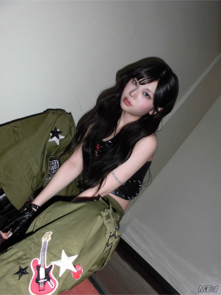 official__ME_I_'s tweet photo. ⊹ 𝙵𝙲 𝚄𝙿𝙳𝙰𝚃𝙴 ⊹

••✼••
ツアー始まるで！全員集合！りんりんのお時間です🐈‍⬛🎀

ME:I公式HP内［BLOG］より、チェックしてください！
📎 https://t.co/UrYqjaYduZ

#ME_I #ミーアイ #미아이 #RINON #ME_I_FC https://t.co/T3gq9nPQYz