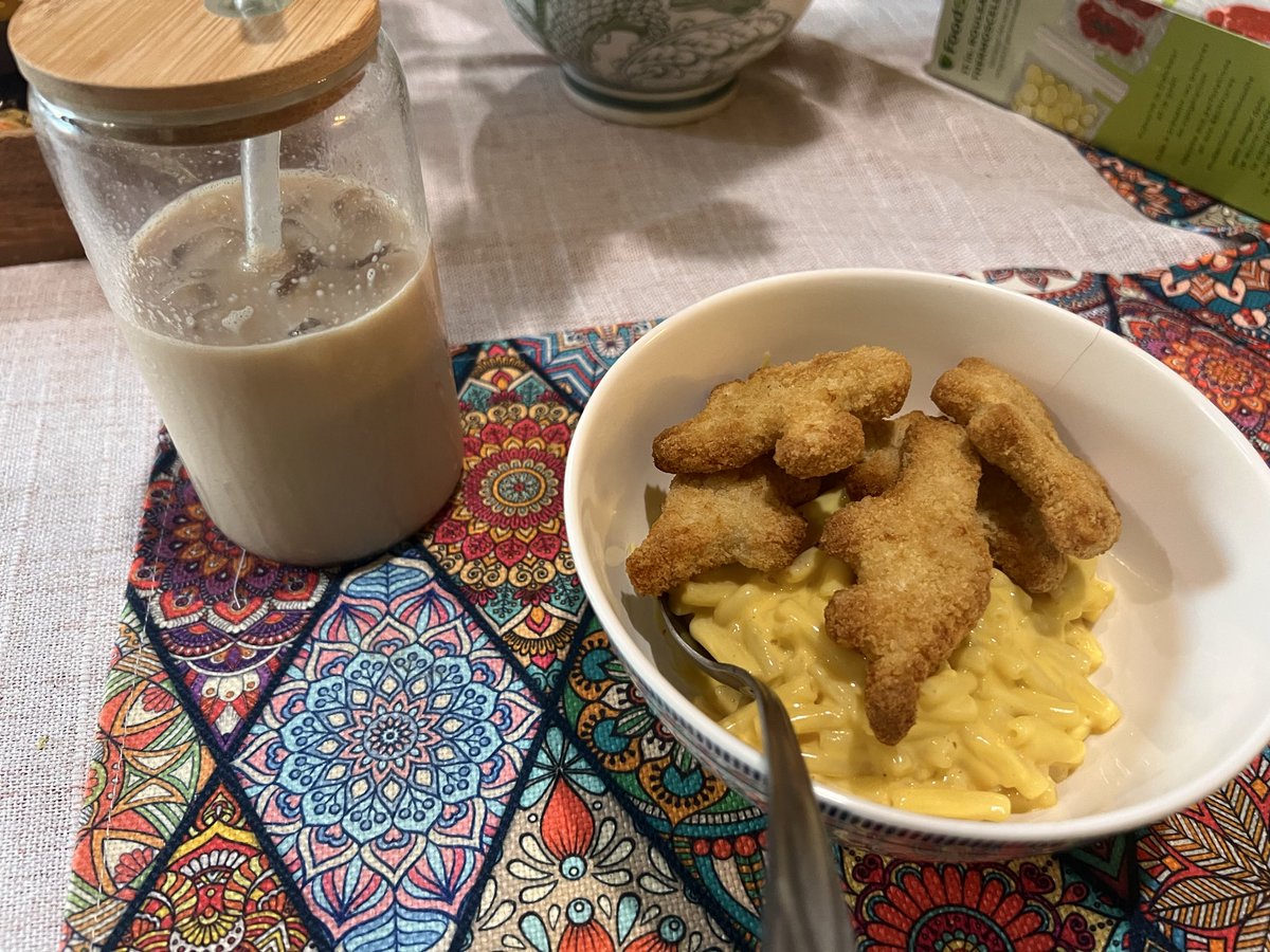 Juliecomets's tweet photo. Humble omad 😌 https://t.co/wnAwZxPyub