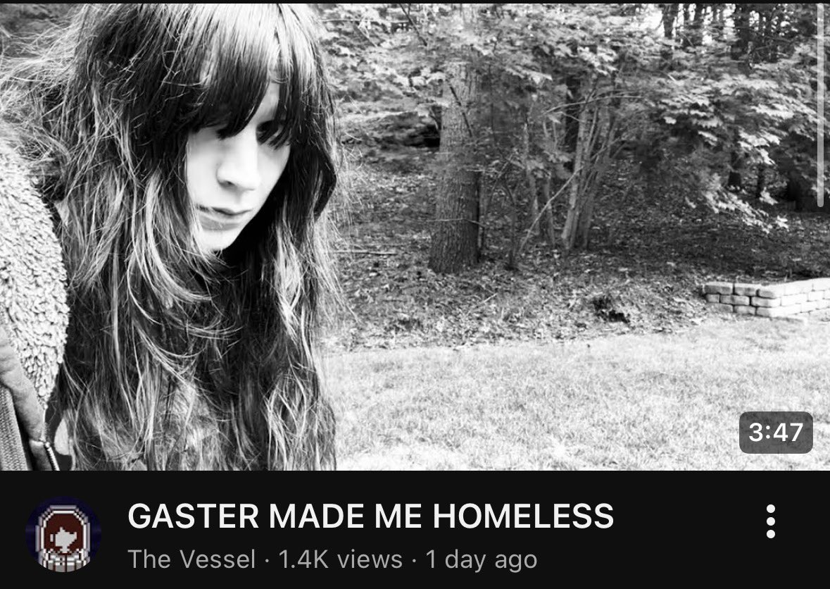 mimickin's tweet photo. Gaster got our vessel fucked up https://t.co/nVyO8ZC48b