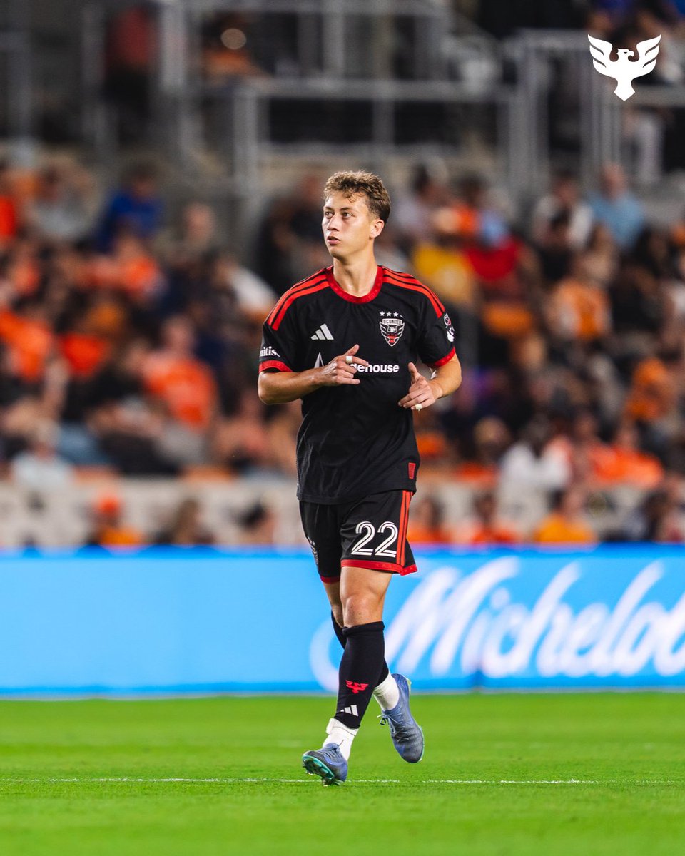 dcunited's tweet photo. Nathan Ordaz takes the field in Black-and-Red for the first time ⚫️🔴 https://t.co/OQUvdUmv4V