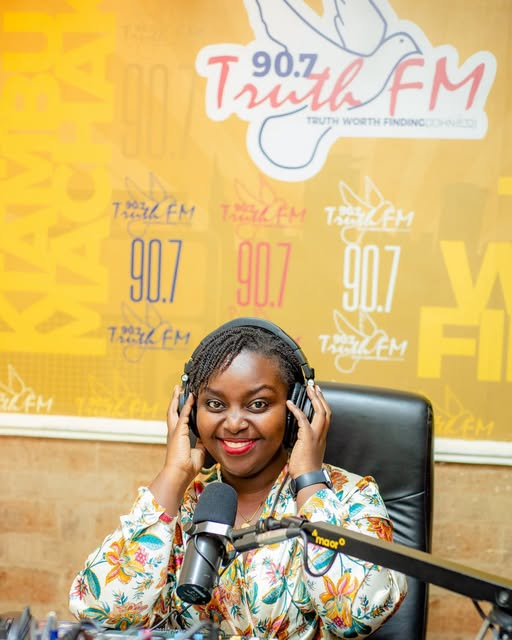Truthfmkenya's tweet photo. Be 𝙜𝒓𝙖𝒕𝙚𝒇𝙪𝒍 to God in all things at all times, no matter the situation, good or bad. "Give thanks to the LORD, for he is good. His love endures forever."(Psalms 136:1)
Join @terryseih on #DawnBreak #TheBreakfastVoiceOfTheCity #TurnBackThursday
CALL 0727907907 https://t.co/LP3cCNOFMp