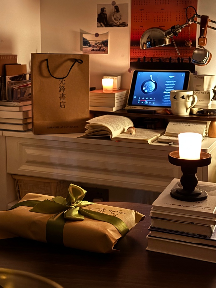 DompierPaul's tweet photo. Tired of clutter Dig out old books, clothes and small items, give them a wipe and a new home. Let's make space and bring joy to something unused! https://t.co/0ldFZm4ytO
