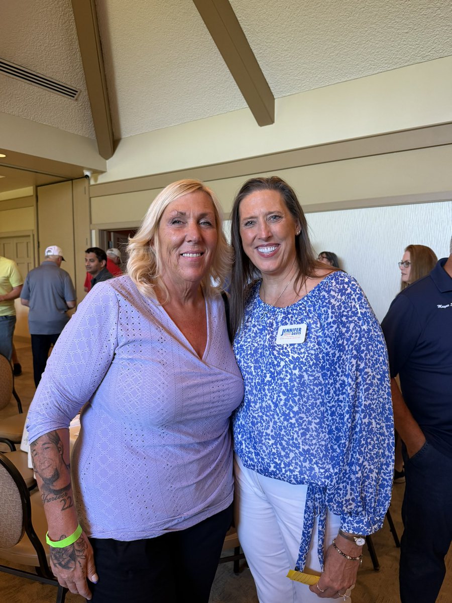 KathyZanderIL's tweet photo. I had a blast attending the @BLOOMINGDALEGOP Golf Outing! It was a great day of golf and visiting with local leaders and great Republican Candidates. #twill #DuPageCounty 🇺🇸 https://t.co/5hmIkLujxV