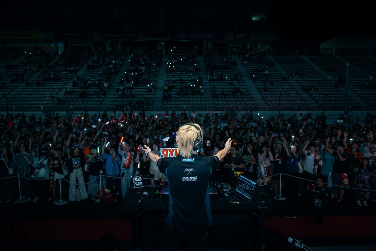 SUPER_FORMULA's tweet photo. JEGT │ AFTER RACE GRID PARTY
▷ DJ🎧PLAY
#SFormula #ARGP https://t.co/yZYvZRn9li
