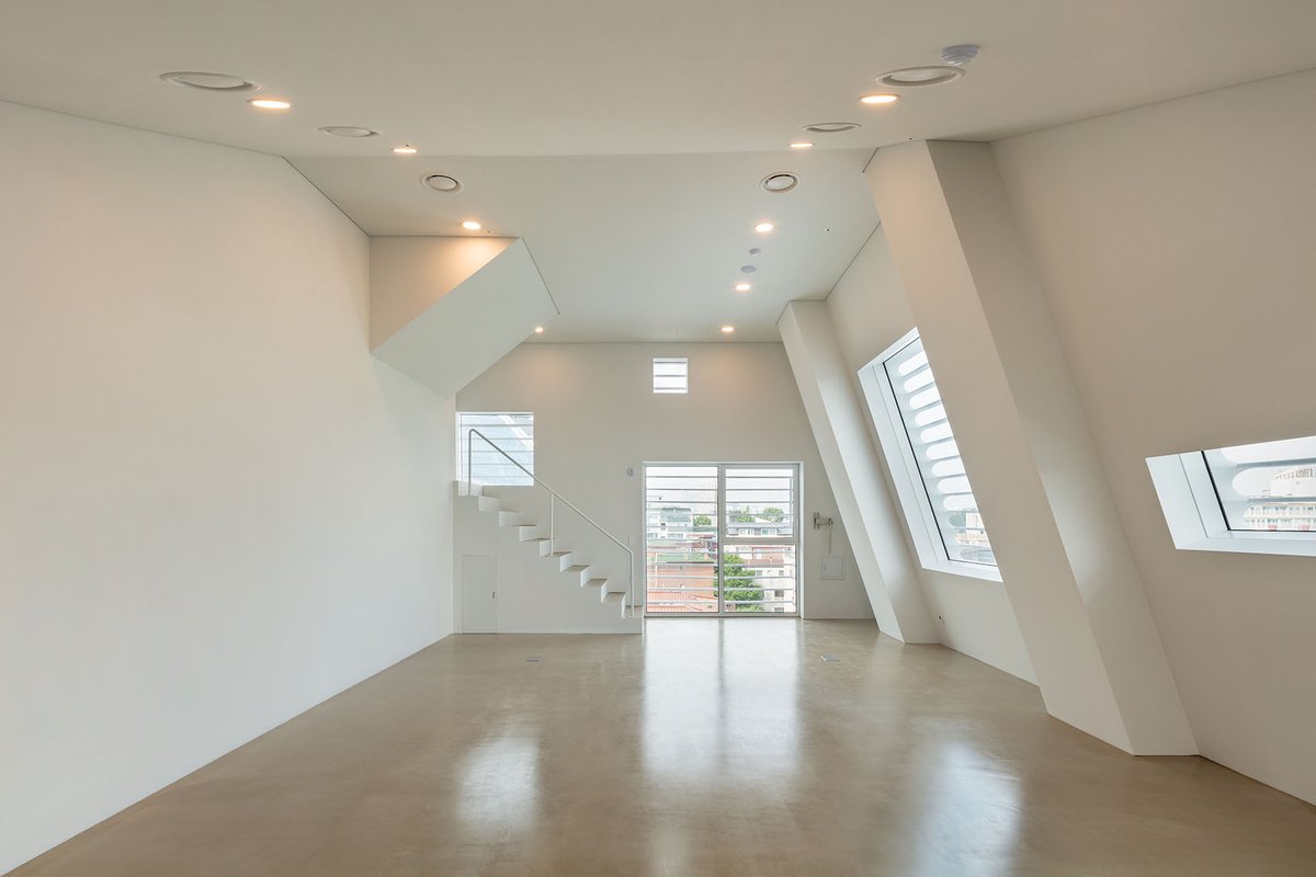 goooodofficial's tweet photo. Hajeong Artplex by NOTNOT Architects
A Cultural Platform Between Solid and Void
link: https://t.co/gJxiTKtrVZ

photo by Kyungsub Shin
#SouthKorea #Seoul #Cafe #Store #Gallery #Cinema https://t.co/KP6htUOD2t
