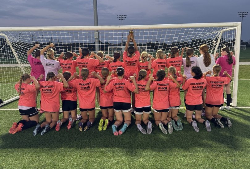 BlairLadyBears's tweet photo. Ended @TheEi8hts summer league on a high note! Tourney champs after 3 tough ones today🏆 

Thanks to Nick Bratt for putting this on. It’s the perfect opportunity for our veterans to lead, our newcomers to learn &amp; for everyone to buy into the culture that makes our program special https://t.co/9L32zq1gn3