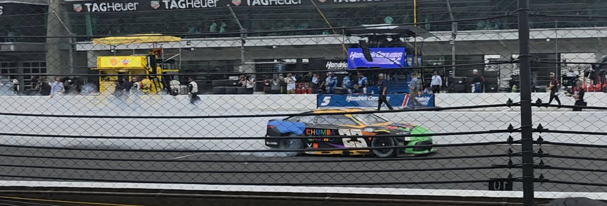 brotherGood86's tweet photo. @414mileBonte Yep..first time watching a race in person, it was amazing the see @BubbaWallace get the dub. One Ill never forget. https://t.co/oQpZvONSXo