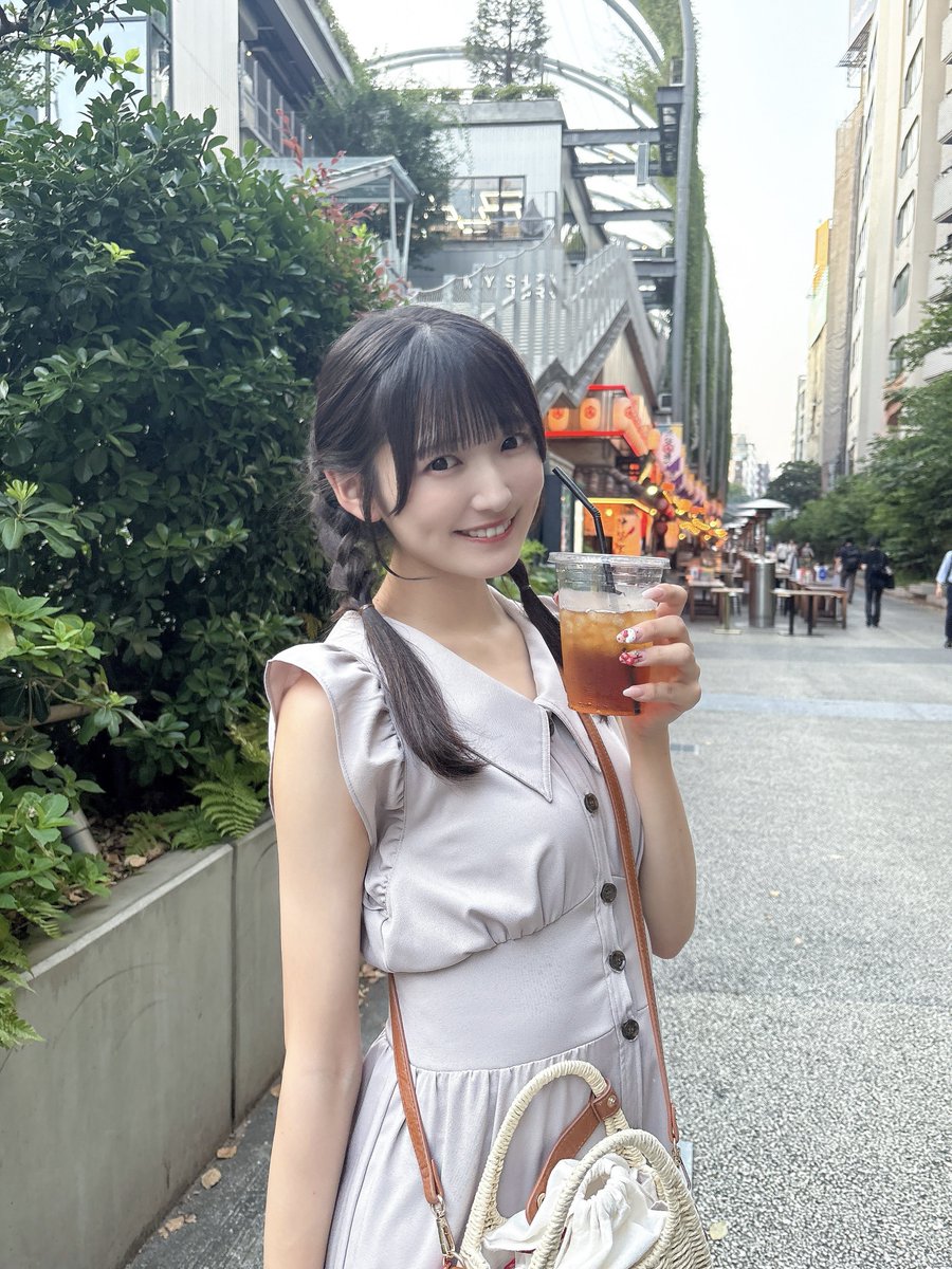 KusunokiManatsu's tweet photo. おはよ♡

水分補給だいじ！ https://t.co/S2vkykWEpX