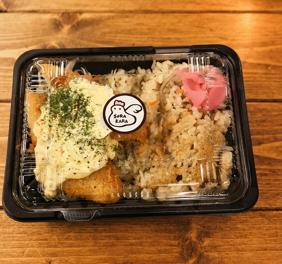 sorakaranabe's tweet photo. 大阪市役所8階の「空とぶからあげ」から、本日のランチラインナップをお知らせします！🍱✨
【営業時間】
11:30〜13:30
※大阪市役所食堂は関係者のみご利用いただけます。
【本日のメニュー】
手作り弁当：600円
・チキン南蛮弁当
・豚しょうが焼き弁当
・焼き鳥丼
・牛タン飯＆フィッシュフライ弁当 https://t.co/7NaYhtNnoF