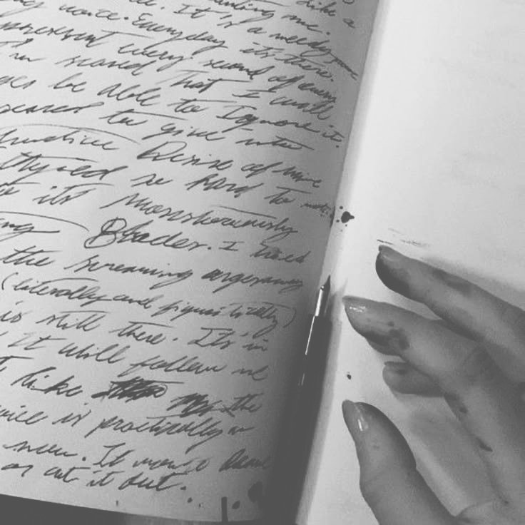 cewecakepbgd's tweet photo. a girl who has an obsession with writing poetry, smoking, and older men, but is still more submissive than me. F19 here, come to momma sweetie 📡 https://t.co/LgKYYfOSVg