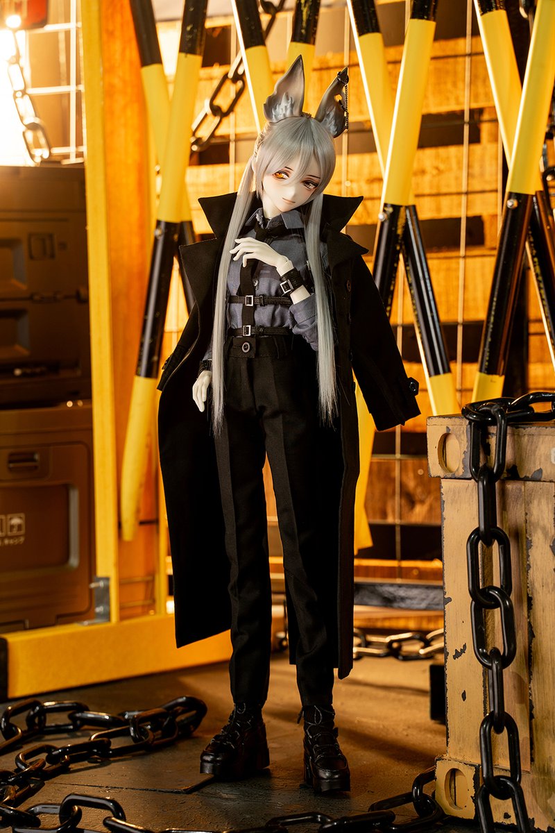 DOLKSTATION's tweet photo. 【DOLK×DOLL ZONE】アニメ系少年ドール『Xiao Chu』が数量限定の特別復刻！
1000年を生きた妖狐をモチーフに、美しい限定メイクと、フェティッシュな要素を散りばめた限定のアウトフィットが、人ならざるものながら人の姿を象る、類稀な造形美を誕生させています。