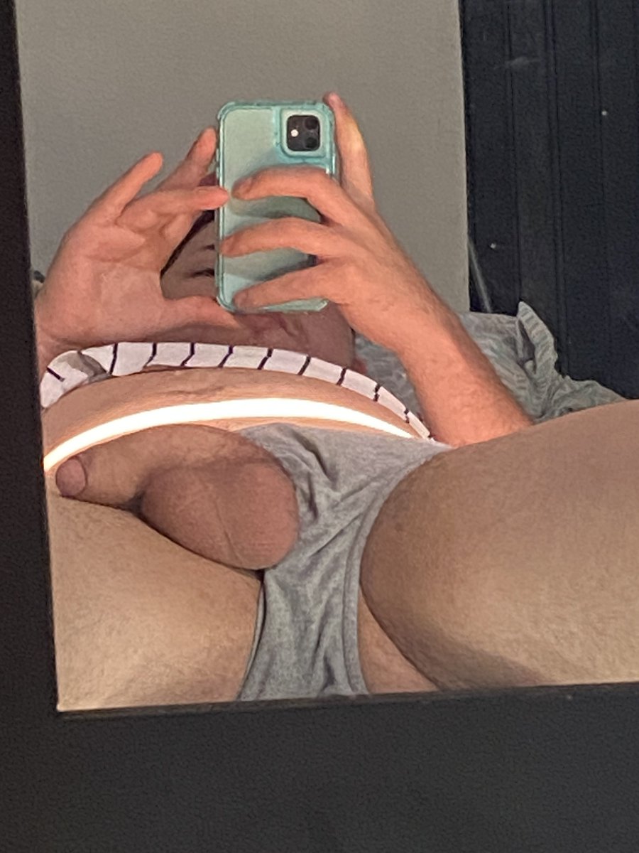 DavidGrz7's tweet photo. Esta rica mi verga ?  

Vallan a ver todo el contenido en mi telegram 🔥

@EncuentroGayMty @ReynosaHeteros2  @cruisingreynos  @heteros_y2242  @2encuentrosrey  @gayxxx_porno  #verga #gay #reynosa #venuda #caliente https://t.co/j44QrTqNTR
