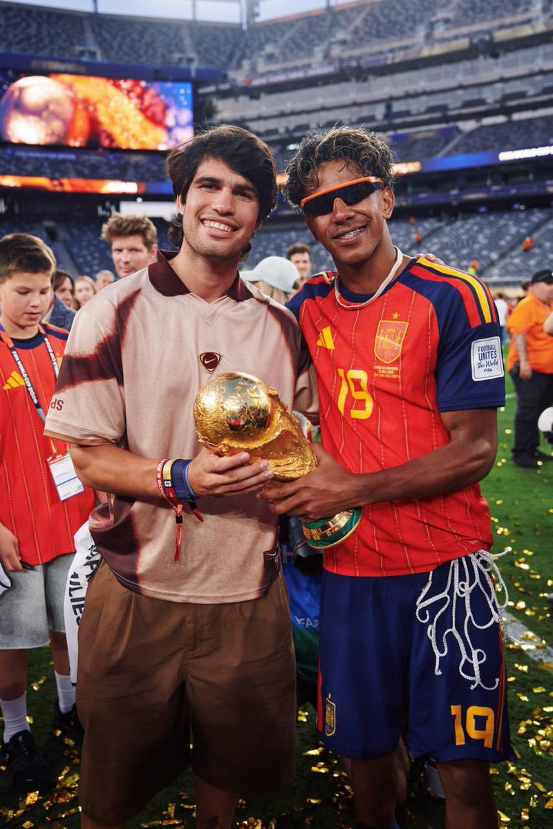 MaGi_Ade's tweet photo. Two world great in one view 🥇🥇🇪🇸🇪🇸🇪🇸🇪🇸🇪🇸🫶 https://t.co/d3u9WGvT0j