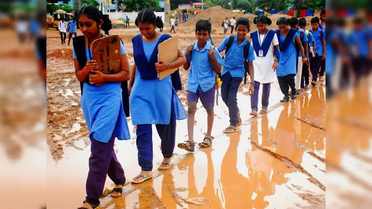 Assam_Exp's tweet photo. Education empowers, scholarships make it possible.

The Centre has released ₹175.10 crore for ST post-matric 
scholarships in Assam, strengthening the future of thousands 
of students.

#Assam #Education #Scholarship #STStudents https://t.co/Hru0FxWH5S
