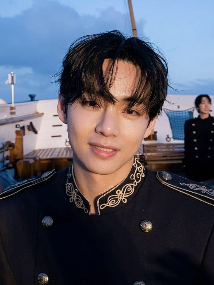 blavkyouth's tweet photo. 𝗜𝗡𝗦𝗧𝗔𝗚𝗥𝗔𝗠 𝖯𝗈𝗌𝗍. ⁣⁣⁣⁣⁣⁣⁣⁣⁣
                 ℗ 𝖻𝗅𝖺𝗏𝗄𝗒𝗈𝗎𝗍𝗁 -𝟱 𝘀𝗲𝗴. 𝗮𝗴𝗼.⁣⁣⁣⁣⁣⁣⁣⁣⁣⁣⁣⁣⁣⁣⁣⁣

🌊. 𝐒𝐖𝐈𝐌.
behind the mv. 📹 https://t.co/j8XxmpDP0j