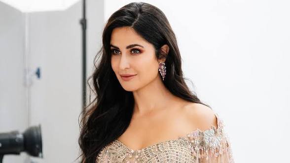CineTent's tweet photo. #KatrinaKaif joins the cast of #Prabhas starrer #Spirit for an important role, as per the sources she is playing #Prabhas wife who is killed by a drug lord ⛔ https://t.co/tD9GzejGnP
