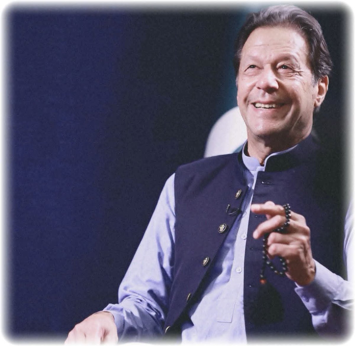 IrumBukhari804's tweet photo. آپ کی مسکراہٹ ہمیشہ قائم رہے⁦❤️‍🩹 https://t.co/zNdsbBDy80