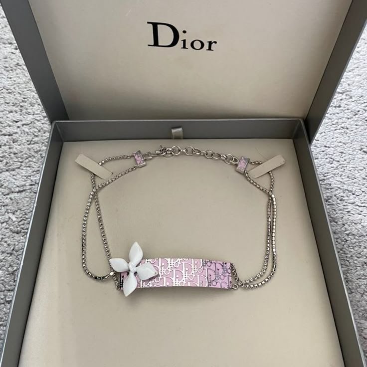 softtinted's tweet photo. dior https://t.co/YVXYJltSNE