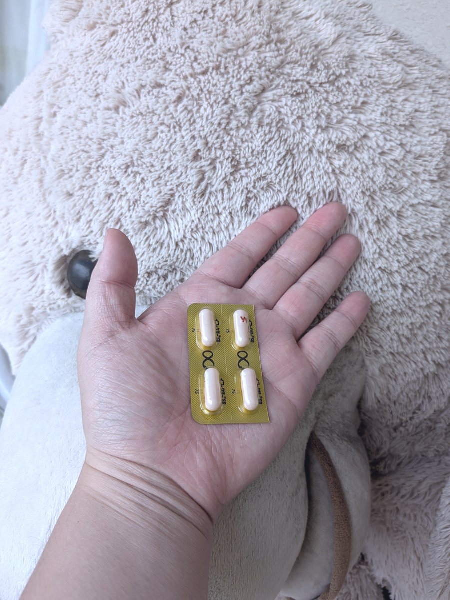 FRIDAY_adhd's tweet photo. 自分で選んだ人生じゃないけど、仕方ないし、この人生で出来る限り輝きを感じよ。
だよな、クマ太陽。 https://t.co/NF2BWM9HUo