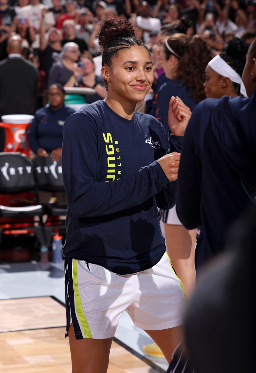 AzziReport's tweet photo. Azzi being introduced in the starting lineup tonight https://t.co/oxloF8e2gE