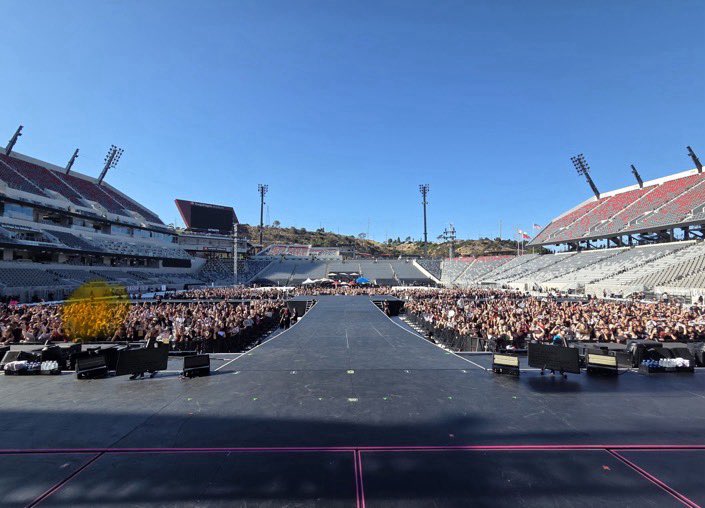 EverlastingJoon's tweet photo. somewhere here lol https://t.co/Wphx3rpTFd