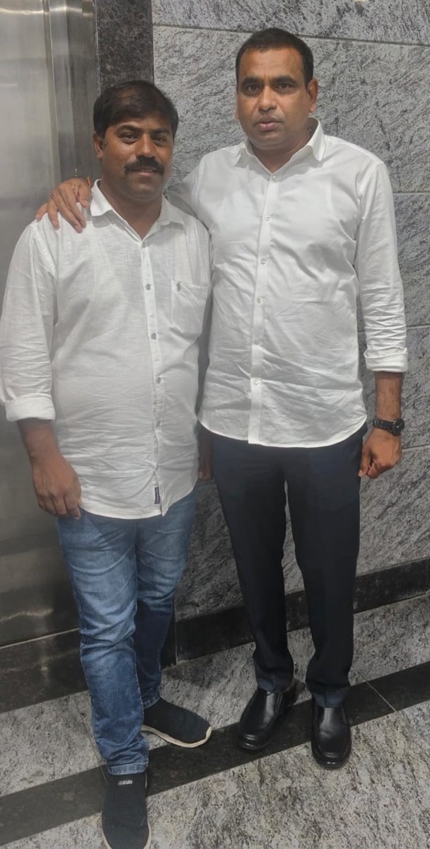 TGKRAMESH's tweet photo. @kiran_chamala ఎంపీ చామల కిరణ్ కుమార్ రెడ్డి గారికి హృదయపూర్వక జన్మదిన శుభాకాంక్షలు.

Happy Birthday Kiran Anna @Congress4TS https://t.co/clwW6NT9y7