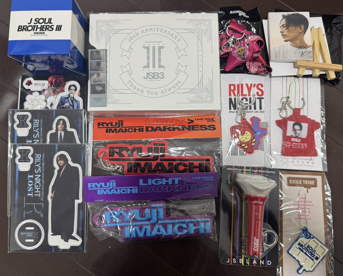 _____24kyt's tweet photo. LDH 過去グッズ EXILE 三代目　GENE  THE RAMPAGE FANTASTICS LILLEAGUE KIDPHENOMENON THEJETBOYBANGEAZ TJBB 

譲）今市隆二 他メンバー過去物

求)買取 、交換 ※買取優先

グッズ整理している為、求めているメンバーを教えていただければ所持している物を写真にてお送りします🥺

#LDH #LDHグッズ https://t.co/DprSwgqlLc