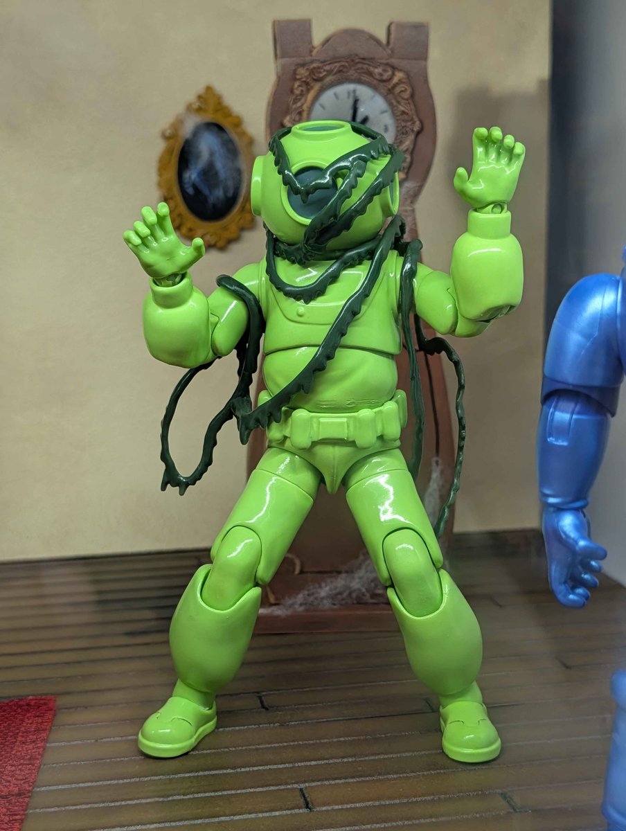 preterniadotcom's tweet photo. Jada Toys Scooby-Doo Daphne, Fred, Ghost of Captain Cutler, &amp; Charlie the Robot. https://t.co/Hpp7cgrufB