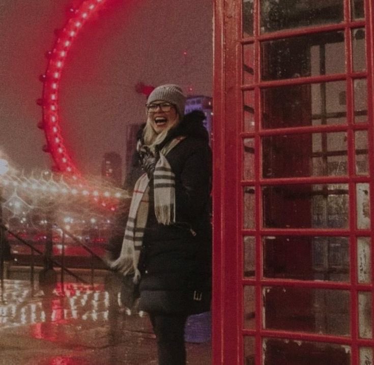 promissesmem's tweet photo. O dia foi todinho dela, assim como todo dia 22, mas hoje mais especial do que os outros. Feliz aniversário loira, te amo pra sempre ! 🤍
#mariliaday https://t.co/tpkH2vspaK