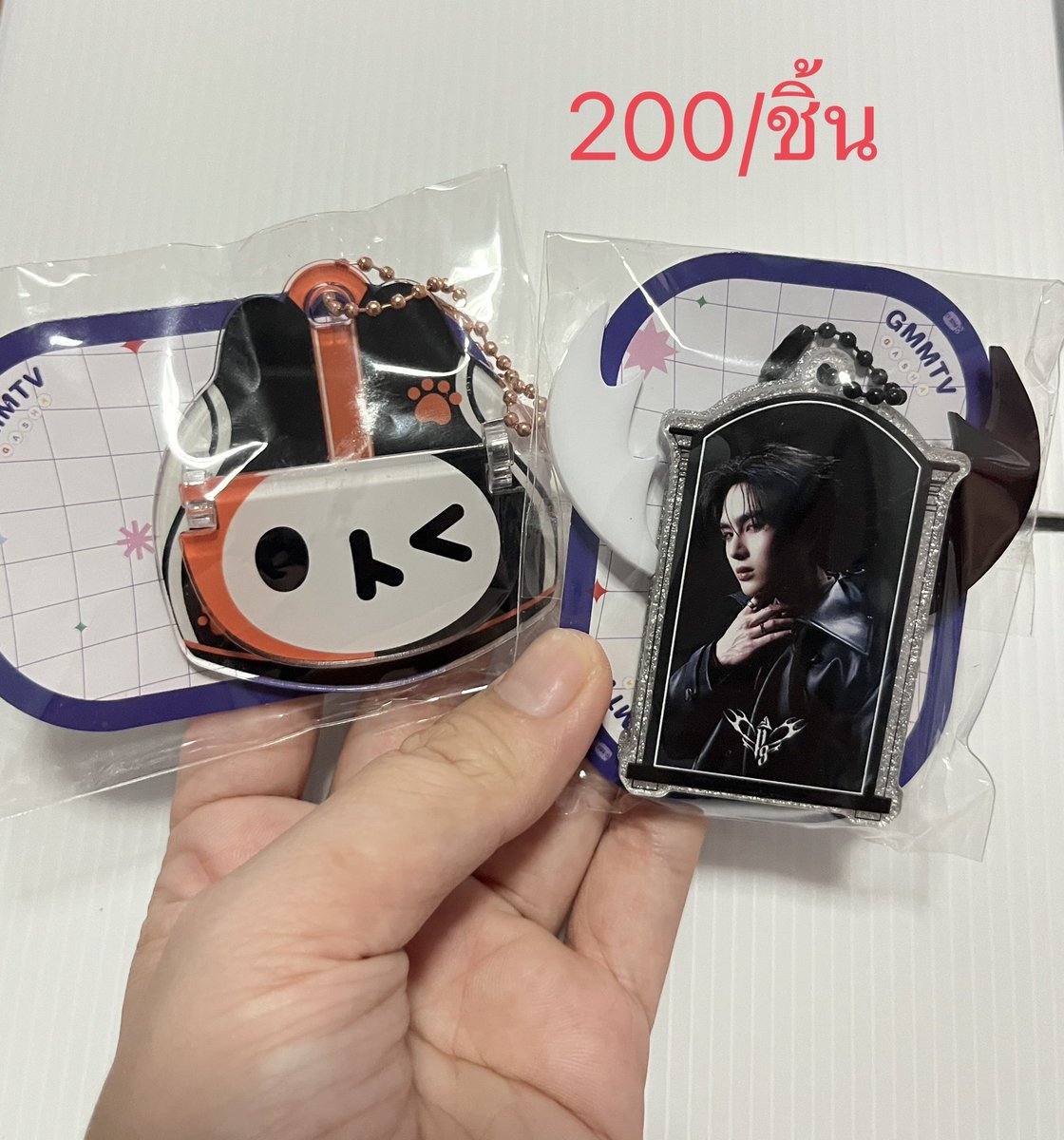 miperthsanta's tweet photo. WTS🍀 กาชางานคอนฯ อันละ200 🍀
เมี่ยงอ้วม 450 
แรนด้อม 200  เค้าได้มาซ้ำ ไม่อัพเพิ่ม 

#PerthSantaConcert
#ตลาดนัดเพิร์ธแซนต้า 
#ตลาดนัดgmmtv #ตลาดนัดgmm #ตลาดนัดเฟิสข้าวตัง https://t.co/nj58hb8vf6